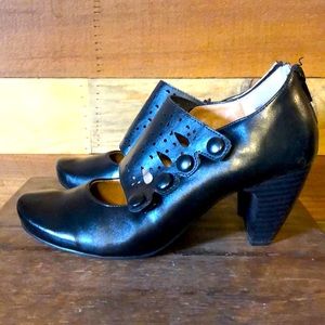 Vintage Heels with Zippers